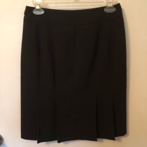 White House Black Market skirt like new